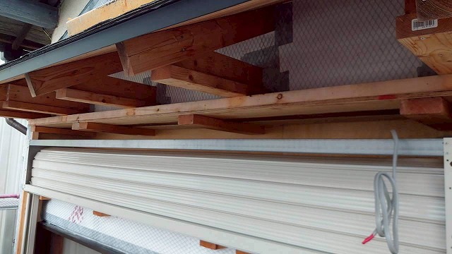 姫路市　ラス網を貼った様子